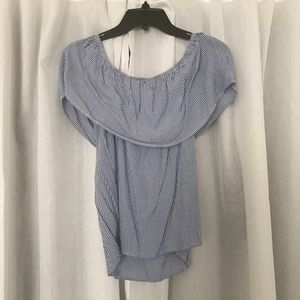Socialite Off-shoulder Top